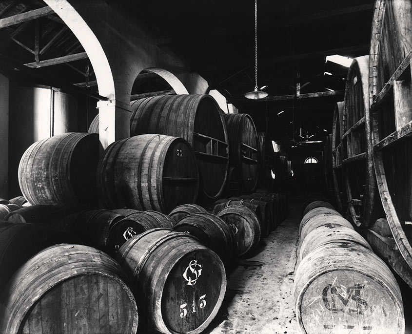 historical photo barrels | Cantine Pauli's Monserrato